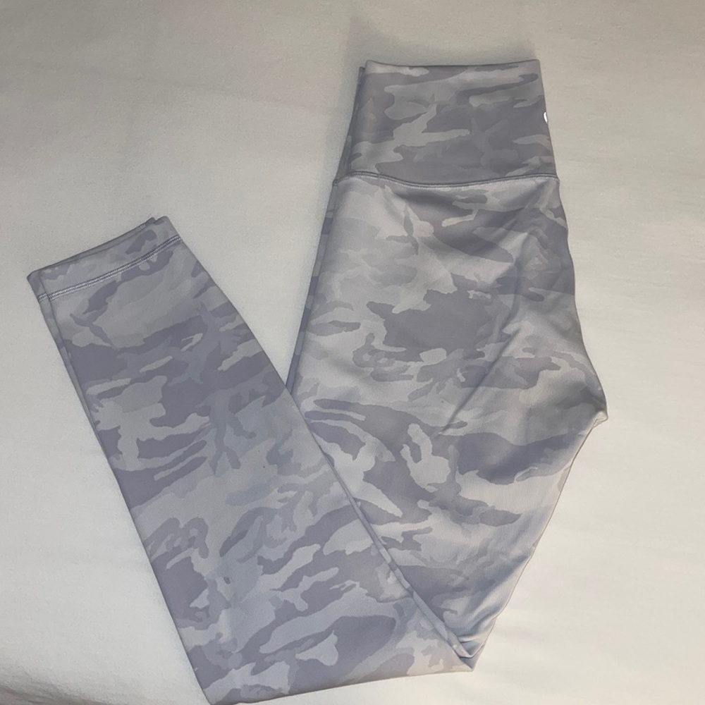 LULULEMON wunder under 7/8 pants